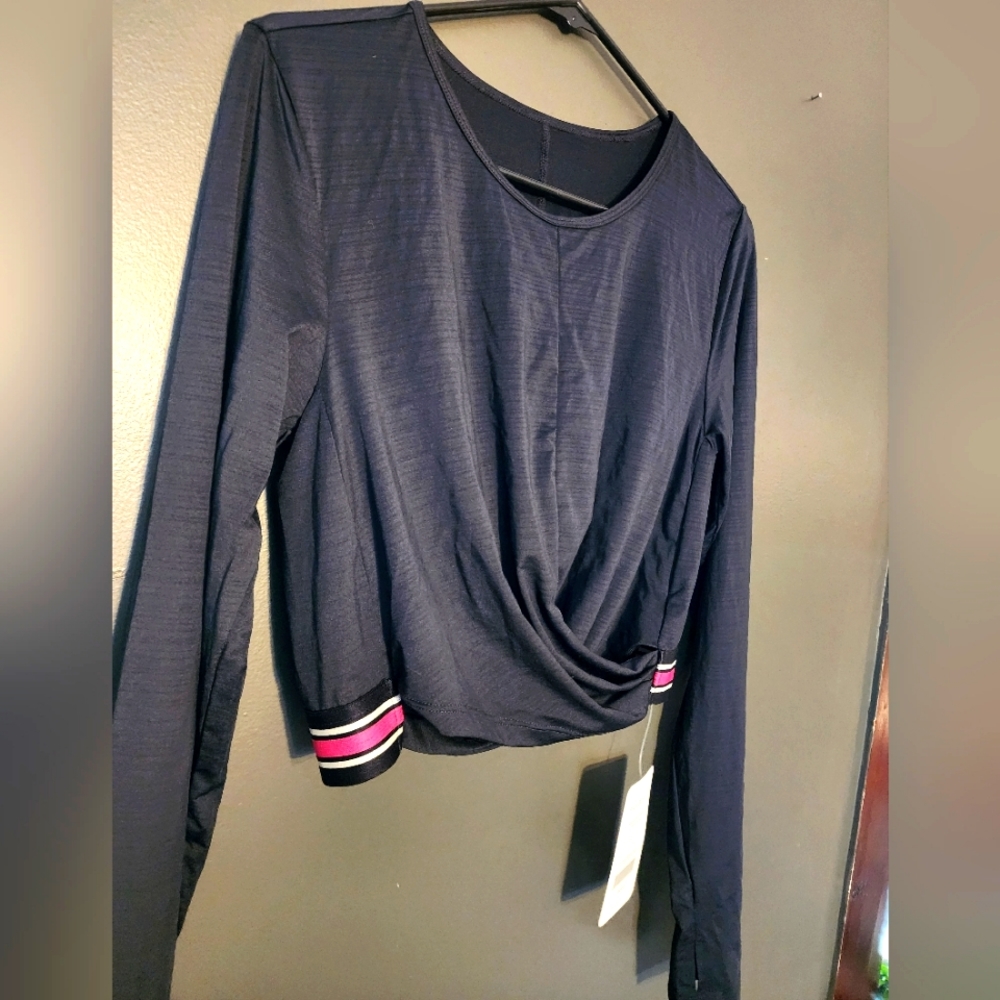 Fabletics Eco-Conscious Front Twist Long sleeve Top Large